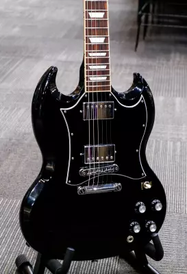 Gibson - SG Standard Electric Guitar - Ebony